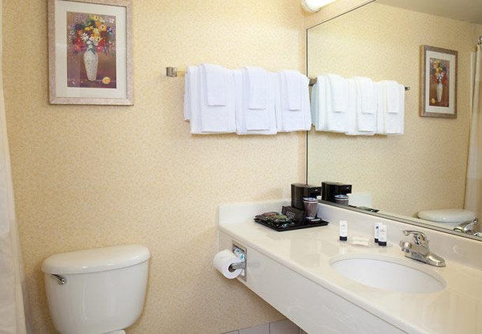Fairfield Inn By Marriott Philadelphia West Chester/Exton Extérieur photo
